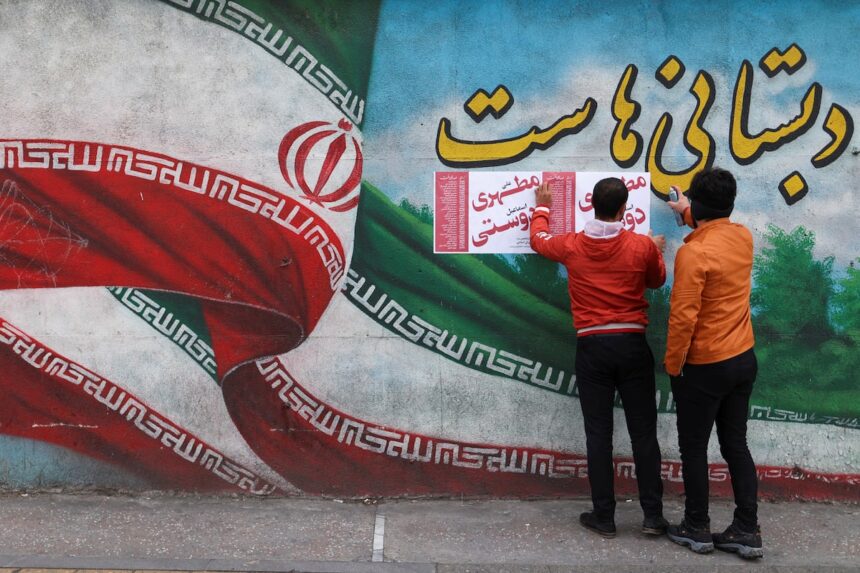 Second-Round Elections in Iran: Reformist Pezeshkian or Hard-Line Contender Jalili?