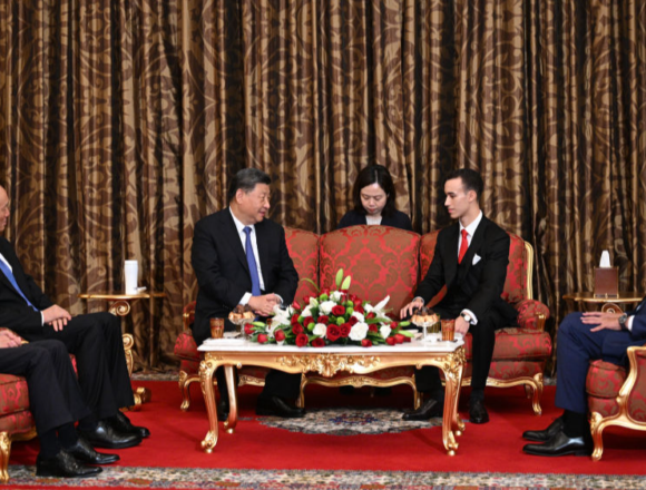 Xi Jinping visits Morocco and holds talks with the Crown Prince