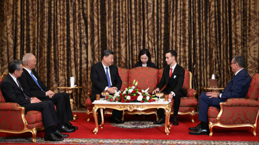 Xi Jinping visits Morocco and holds talks with the Crown Prince