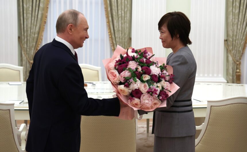 Putin Hosts Former Japanese PM Shinzo Abe’s Widow at Kremlin